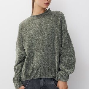 Pull and bear grey turtleneck sweater.